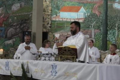 Com a participaÃ§Ã£o da secretaria de SaÃºde em alusÃ£o ao outubro rosa aconteceu o 7Âº dia da Novena da Padroeira em Laranjeiras do Sul