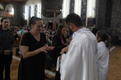 Com a participaÃ§Ã£o da secretaria de SaÃºde em alusÃ£o ao outubro rosa aconteceu o 7Âº dia da Novena da Padroeira em Laranjeiras do Sul