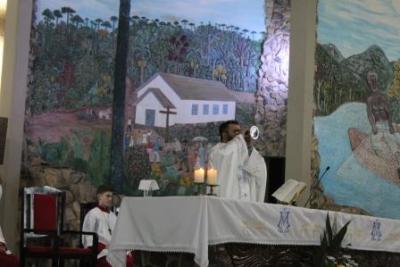 Com a participaÃ§Ã£o da secretaria de SaÃºde em alusÃ£o ao outubro rosa aconteceu o 7Âº dia da Novena da Padroeira em Laranjeiras do Sul