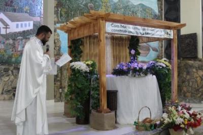 Com a participaÃ§Ã£o da secretaria de SaÃºde em alusÃ£o ao outubro rosa aconteceu o 7Âº dia da Novena da Padroeira em Laranjeiras do Sul