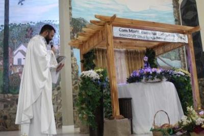 Com a participaÃ§Ã£o da secretaria de SaÃºde em alusÃ£o ao outubro rosa aconteceu o 7Âº dia da Novena da Padroeira em Laranjeiras do Sul