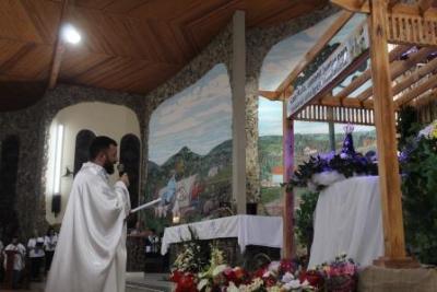 Com a participaÃ§Ã£o da secretaria de SaÃºde em alusÃ£o ao outubro rosa aconteceu o 7Âº dia da Novena da Padroeira em Laranjeiras do Sul