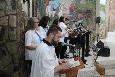Com a participaÃ§Ã£o da secretaria de SaÃºde em alusÃ£o ao outubro rosa aconteceu o 7Âº dia da Novena da Padroeira em Laranjeiras do Sul