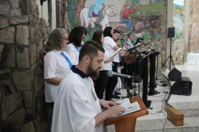 Com a participaÃ§Ã£o da secretaria de SaÃºde em alusÃ£o ao outubro rosa aconteceu o 7Âº dia da Novena da Padroeira em Laranjeiras do Sul