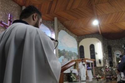 Com a participaÃ§Ã£o da secretaria de SaÃºde em alusÃ£o ao outubro rosa aconteceu o 7Âº dia da Novena da Padroeira em Laranjeiras do Sul