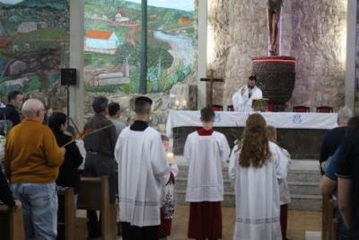 Com a participaÃ§Ã£o da secretaria de SaÃºde em alusÃ£o ao outubro rosa aconteceu o 7Âº dia da Novena da Padroeira em Laranjeiras do Sul