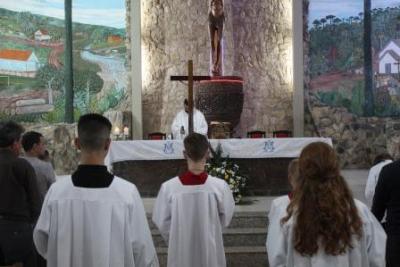 Com a participaÃ§Ã£o da secretaria de SaÃºde em alusÃ£o ao outubro rosa aconteceu o 7Âº dia da Novena da Padroeira em Laranjeiras do Sul