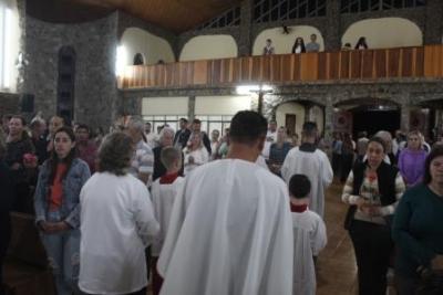 Com a participaÃ§Ã£o da secretaria de SaÃºde em alusÃ£o ao outubro rosa aconteceu o 7Âº dia da Novena da Padroeira em Laranjeiras do Sul