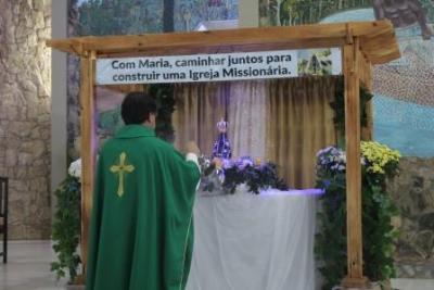 PenÃºltimo dia da Novena da padroeira, em Laranjeiras do Sul, foi marcada pela emoÃ§Ã£o dos devotos