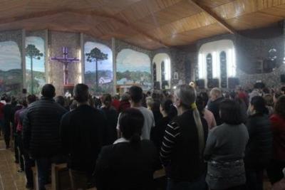 PenÃºltimo dia da Novena da padroeira, em Laranjeiras do Sul, foi marcada pela emoÃ§Ã£o dos devotos