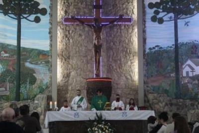 PenÃºltimo dia da Novena da padroeira, em Laranjeiras do Sul, foi marcada pela emoÃ§Ã£o dos devotos
