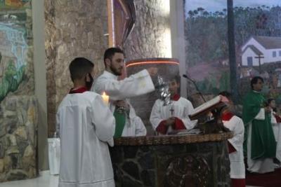PenÃºltimo dia da Novena da padroeira, em Laranjeiras do Sul, foi marcada pela emoÃ§Ã£o dos devotos