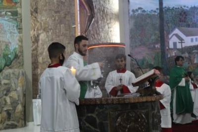 PenÃºltimo dia da Novena da padroeira, em Laranjeiras do Sul, foi marcada pela emoÃ§Ã£o dos devotos
