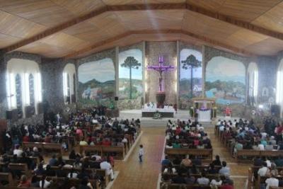 PenÃºltimo dia da Novena da padroeira, em Laranjeiras do Sul, foi marcada pela emoÃ§Ã£o dos devotos
