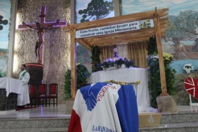 PenÃºltimo dia da Novena da padroeira, em Laranjeiras do Sul, foi marcada pela emoÃ§Ã£o dos devotos