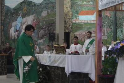 PenÃºltimo dia da Novena da padroeira, em Laranjeiras do Sul, foi marcada pela emoÃ§Ã£o dos devotos