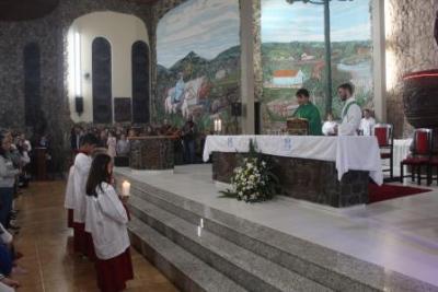 PenÃºltimo dia da Novena da padroeira, em Laranjeiras do Sul, foi marcada pela emoÃ§Ã£o dos devotos