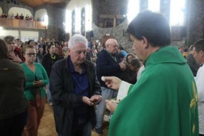 PenÃºltimo dia da Novena da padroeira, em Laranjeiras do Sul, foi marcada pela emoÃ§Ã£o dos devotos