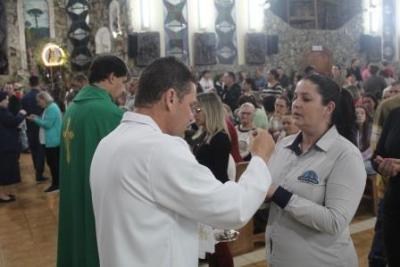 PenÃºltimo dia da Novena da padroeira, em Laranjeiras do Sul, foi marcada pela emoÃ§Ã£o dos devotos
