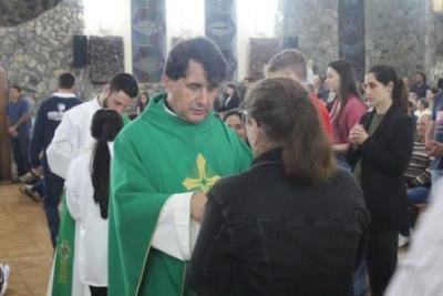 PenÃºltimo dia da Novena da padroeira, em Laranjeiras do Sul, foi marcada pela emoÃ§Ã£o dos devotos