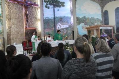 PenÃºltimo dia da Novena da padroeira, em Laranjeiras do Sul, foi marcada pela emoÃ§Ã£o dos devotos