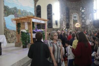 PenÃºltimo dia da Novena da padroeira, em Laranjeiras do Sul, foi marcada pela emoÃ§Ã£o dos devotos