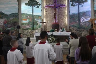 PenÃºltimo dia da Novena da padroeira, em Laranjeiras do Sul, foi marcada pela emoÃ§Ã£o dos devotos