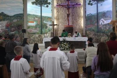 PenÃºltimo dia da Novena da padroeira, em Laranjeiras do Sul, foi marcada pela emoÃ§Ã£o dos devotos