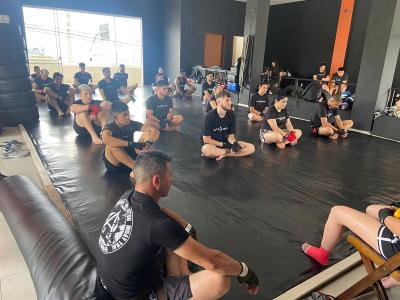 Atletas da Alfa e Omega de Kickboxing de Laranjeiras do Sul sÃ£o graduados