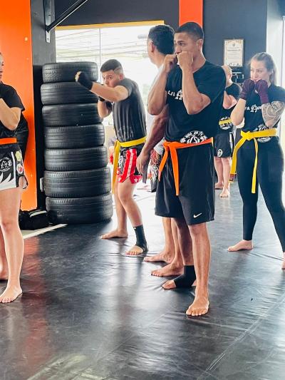 Atletas da Alfa e Omega de Kickboxing de Laranjeiras do Sul sÃ£o graduados