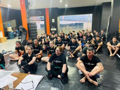Atletas da Alfa e Omega de Kickboxing de Laranjeiras do Sul sÃ£o graduados