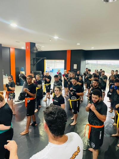 Atletas da Alfa e Omega de Kickboxing de Laranjeiras do Sul sÃ£o graduados
