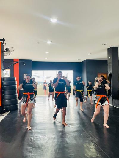 Atletas da Alfa e Omega de Kickboxing de Laranjeiras do Sul sÃ£o graduados