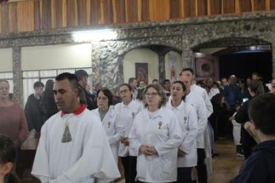 Nem a Chuva atrapalhou a FÃ© dos filhos de Nossa Senhora, que lotaram o SantuÃ¡rio para o Ãºltimo dia da Novena da Padroeira