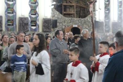 Nem a Chuva atrapalhou a FÃ© dos filhos de Nossa Senhora, que lotaram o SantuÃ¡rio para o Ãºltimo dia da Novena da Padroeira