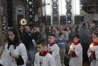 Nem a Chuva atrapalhou a FÃ© dos filhos de Nossa Senhora, que lotaram o SantuÃ¡rio para o Ãºltimo dia da Novena da Padroeira