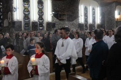 Nem a Chuva atrapalhou a FÃ© dos filhos de Nossa Senhora, que lotaram o SantuÃ¡rio para o Ãºltimo dia da Novena da Padroeira