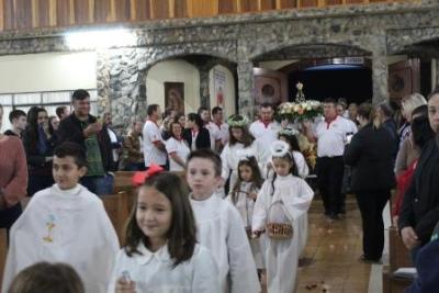 Nem a Chuva atrapalhou a FÃ© dos filhos de Nossa Senhora, que lotaram o SantuÃ¡rio para o Ãºltimo dia da Novena da Padroeira
