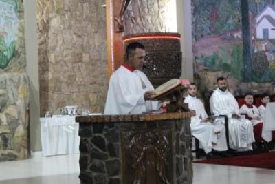Nem a Chuva atrapalhou a FÃ© dos filhos de Nossa Senhora, que lotaram o SantuÃ¡rio para o Ãºltimo dia da Novena da Padroeira