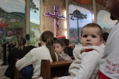 Nem a Chuva atrapalhou a FÃ© dos filhos de Nossa Senhora, que lotaram o SantuÃ¡rio para o Ãºltimo dia da Novena da Padroeira