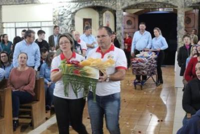 Nem a Chuva atrapalhou a FÃ© dos filhos de Nossa Senhora, que lotaram o SantuÃ¡rio para o Ãºltimo dia da Novena da Padroeira