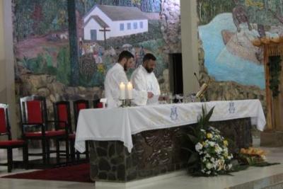 Nem a Chuva atrapalhou a FÃ© dos filhos de Nossa Senhora, que lotaram o SantuÃ¡rio para o Ãºltimo dia da Novena da Padroeira