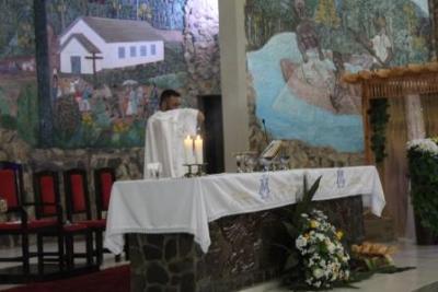 Nem a Chuva atrapalhou a FÃ© dos filhos de Nossa Senhora, que lotaram o SantuÃ¡rio para o Ãºltimo dia da Novena da Padroeira