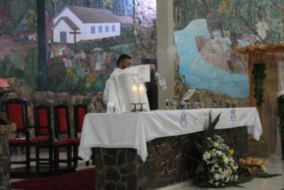 Nem a Chuva atrapalhou a FÃ© dos filhos de Nossa Senhora, que lotaram o SantuÃ¡rio para o Ãºltimo dia da Novena da Padroeira