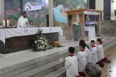Nem a Chuva atrapalhou a FÃ© dos filhos de Nossa Senhora, que lotaram o SantuÃ¡rio para o Ãºltimo dia da Novena da Padroeira