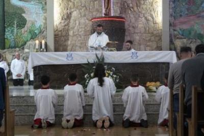 Nem a Chuva atrapalhou a FÃ© dos filhos de Nossa Senhora, que lotaram o SantuÃ¡rio para o Ãºltimo dia da Novena da Padroeira