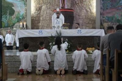 Nem a Chuva atrapalhou a FÃ© dos filhos de Nossa Senhora, que lotaram o SantuÃ¡rio para o Ãºltimo dia da Novena da Padroeira