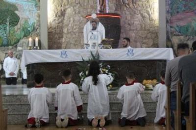Nem a Chuva atrapalhou a FÃ© dos filhos de Nossa Senhora, que lotaram o SantuÃ¡rio para o Ãºltimo dia da Novena da Padroeira