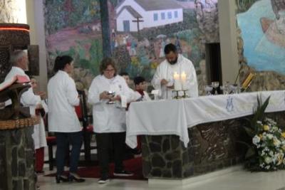 Nem a Chuva atrapalhou a FÃ© dos filhos de Nossa Senhora, que lotaram o SantuÃ¡rio para o Ãºltimo dia da Novena da Padroeira