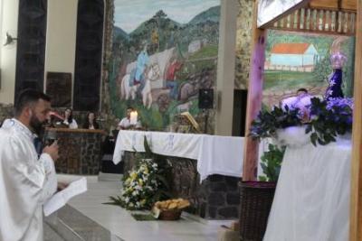 Nem a Chuva atrapalhou a FÃ© dos filhos de Nossa Senhora, que lotaram o SantuÃ¡rio para o Ãºltimo dia da Novena da Padroeira